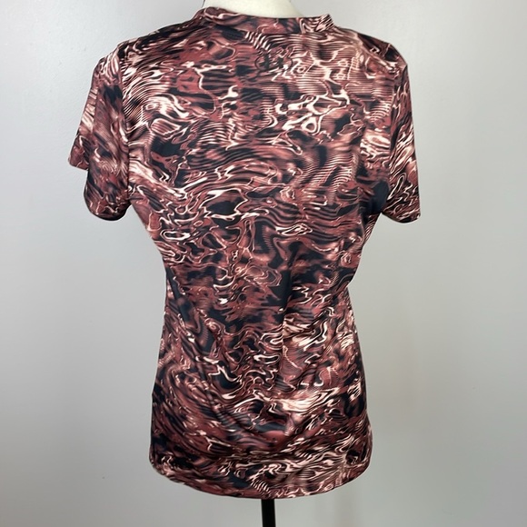 Under Armour Women Velocity Obscura Short Sleeve T Shirt SZ M Loose Fit V-Neck - Picture 8 of 13